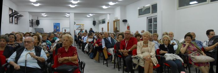 Immagine riferita a: Analisi di un poeta: Giacomo LeopardiLa sala durante la relazione