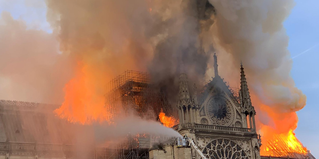 16 Aprile 2019: a fuoco la Cattedrale di Parigi